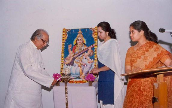 Prof. Diwakar Shastri, President, Banasthali Vidyapith, Inaugarating the Workshop on 'Human Values' (2002)